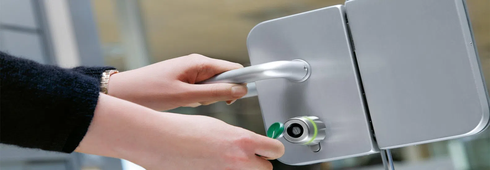 Master Locksmith Store Bronx, NY 718-304-2940 - push-bars